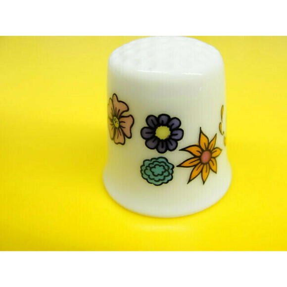 Vintage Thimble Epcot Center Walt Disney Prods 1982 Dragon Japan - Picture 11 of 11